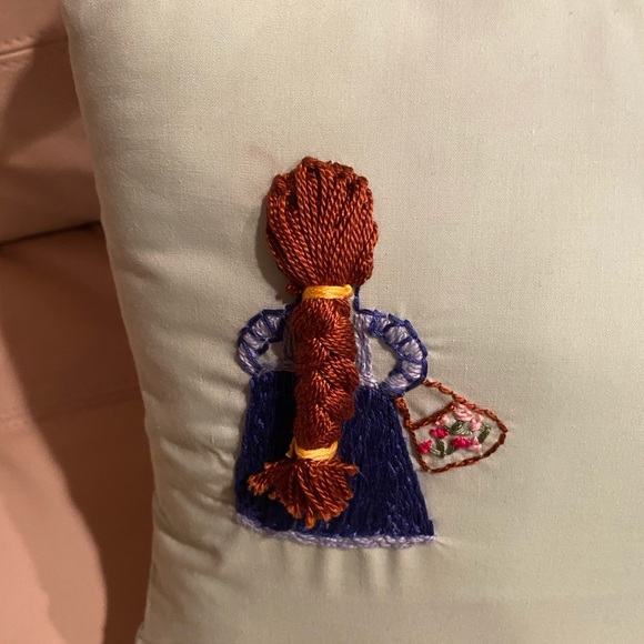 Cute handmade and beautiful embroidery - Picture 2 of 2